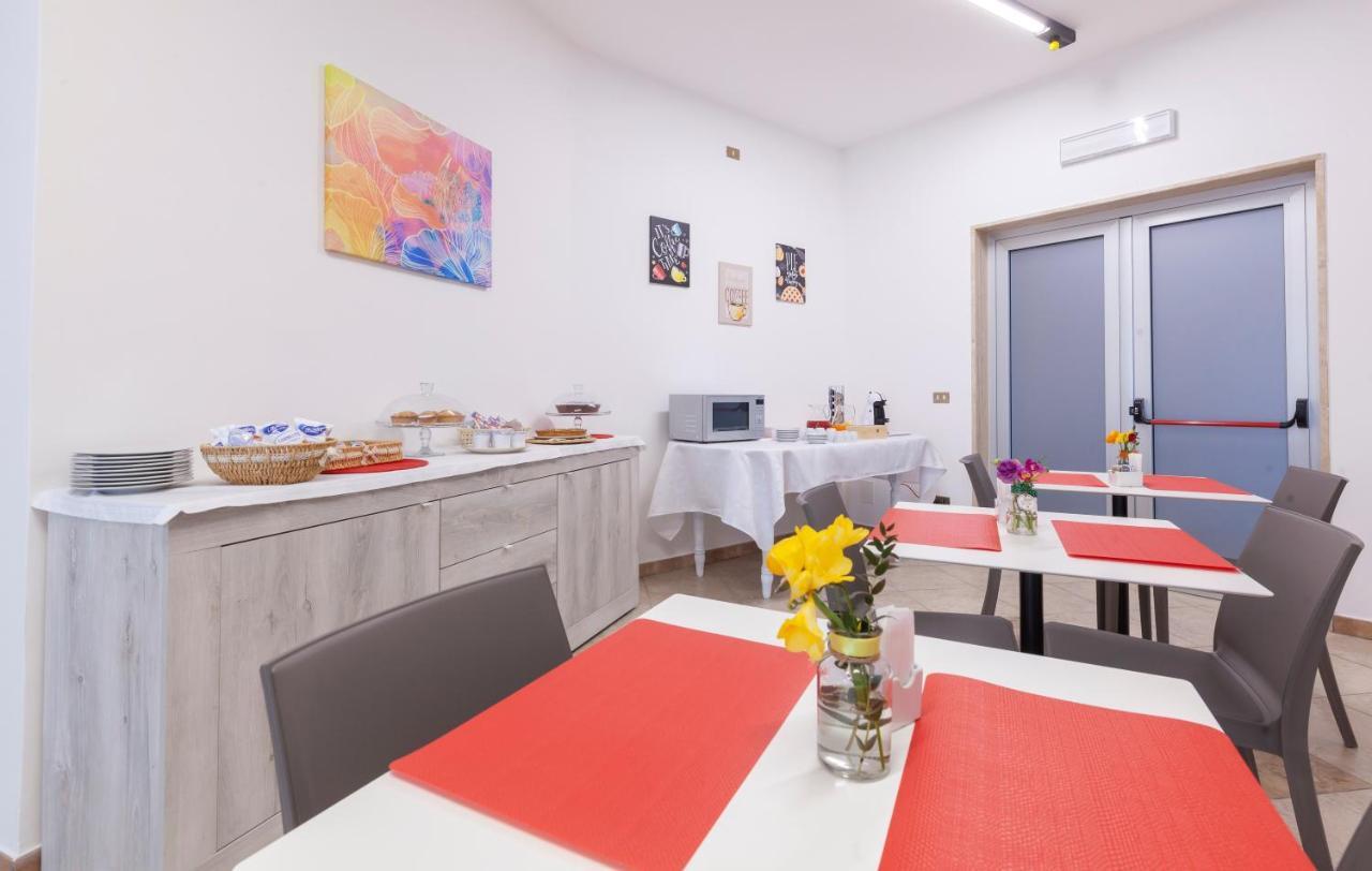 Lupomonaco Rooms Veglie Extérieur photo